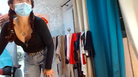Snapshot of samanta_brownn_ chatting on 06-08-26, 10:59 samanta online show from 06-08-26, 10:59