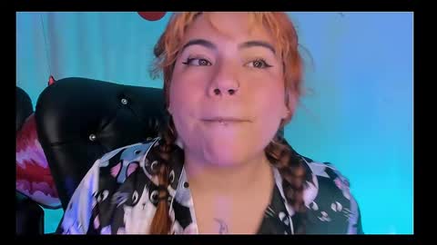 Snapshot of samanta_cutee1 chatting on 03-03-25, 12:05 SAMANTA online show from 03-03-25, 12:05