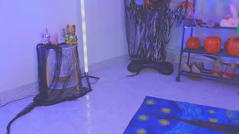 Snapshot of samanta_cutee1 chatting on 09-23-25, 08:45 SAMANTA online show from 09-23-25, 08:45