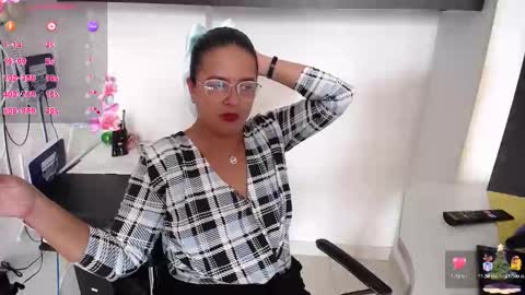 Snapshot of samanta_owen chatting on 12-29-24, 03:13 SAMANTA OWEN online show from 12-29-24, 03:13