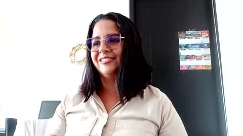 Snapshot of samanta_owen chatting on 11-05-25, 09:04 SAMANTA OWEN online show from 11-05-25, 09:04