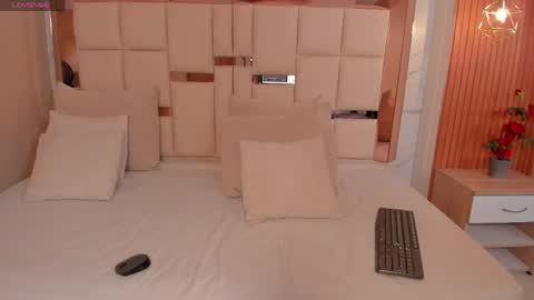 Snapshot of samanta_quinn chatting on 05-22-26, 07:37 samantha online show from 05-22-26, 07:37