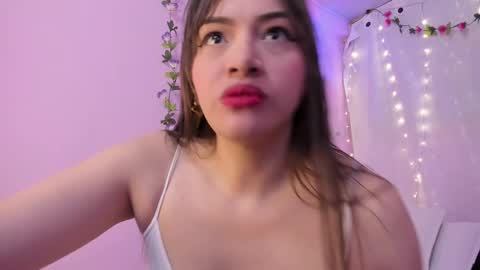 Snapshot of samanta_roberts1 chatting on 02-09-25, 02:40 Samanta online show from 02-09-25, 02:40