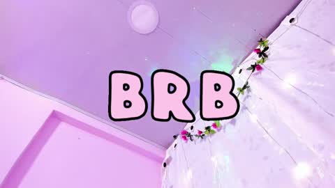 Snapshot of samanta_roberts1 chatting on 02-11-25, 02:46 Samanta online show from 02-11-25, 02:46