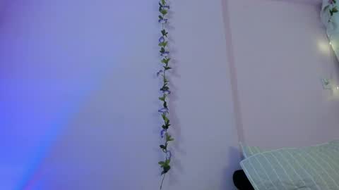 Snapshot of samanta_roberts1 chatting on 02-23-25, 01:42 Samanta online show from 02-23-25, 01:42