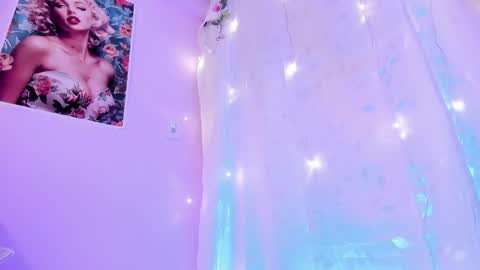 Snapshot of samanta_roberts1 chatting on 03-03-25, 06:22 Samanta online show from 03-03-25, 06:22