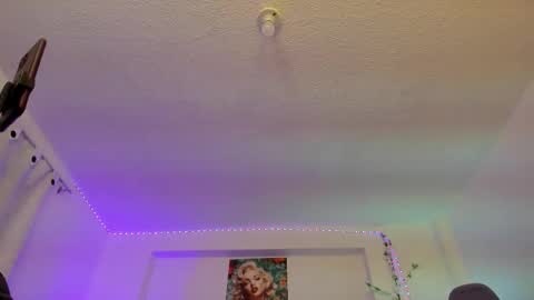 Snapshot of samanta_roberts1 chatting on 11-04-25, 12:04 Samanta online show from 11-04-25, 12:04