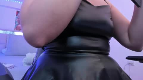 Snapshot of samanta_roberts1 chatting on 11-27-25, 10:50 Samanta online show from 11-27-25, 10:50