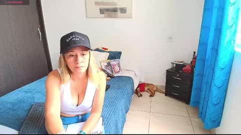 Snapshot of samanta_stone69 chatting on 02-06-25, 04:03 Samanta Stone online show from 02-06-25, 04:03