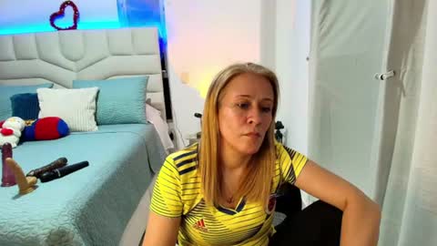 Samanta Stone online show from 06-17-26, 09:38