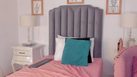 Snapshot of samanta_william chatting on 01-30-25, 05:30 samanta online show from 01-30-25, 05:30