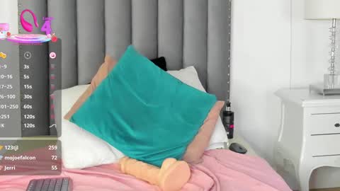 Snapshot of samanta_william chatting on 03-10-25, 08:37 samanta online show from 03-10-25, 08:37