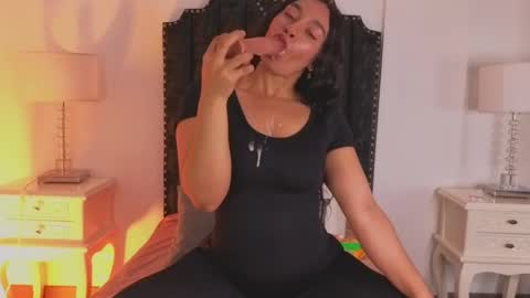 Snapshot of samanta_william chatting on 09-16-25, 03:51 samanta online show from 09-16-25, 03:51