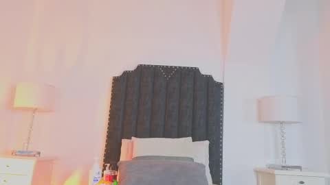 Snapshot of samanta_william chatting on 09-25-25, 02:59 samanta online show from 09-25-25, 02:59