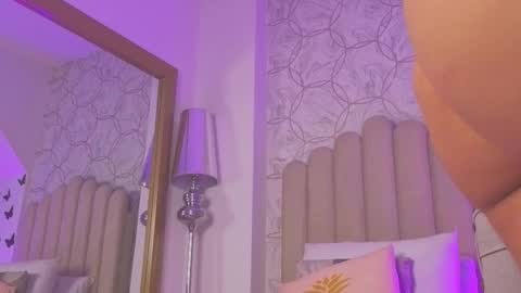 Snapshot of samanta_william chatting on 11-09-25, 03:38 samanta online show from 11-09-25, 03:38