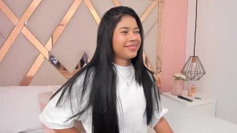 Snapshot of samantaa_shy chatting on 10-15-25, 02:55 sam  online show from 10-15-25, 02:55