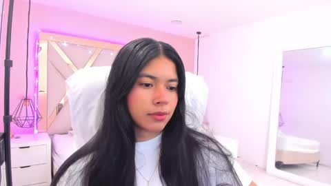 Snapshot of samantaa_shy chatting on 05-21-26, 03:24 sam online show from 05-21-26, 03:24
