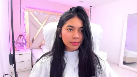 Snapshot of samantaa_shy chatting on 05-27-26, 02:41 sam online show from 05-27-26, 02:41