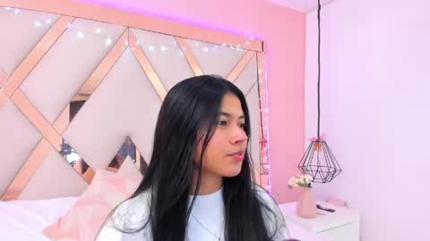 Snapshot of samantaa_shy chatting on 05-31-26, 03:04 sam online show from 05-31-26, 03:04