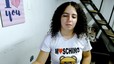 Snapshot of samantha2girl chatting on 12-06-24, 12:56 samantha online show from 12-06-24, 12:56