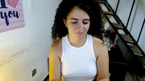 Snapshot of samantha2girl chatting on 12-19-24, 02:23 samantha online show from 12-19-24, 02:23