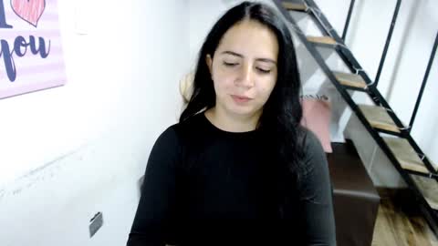 Snapshot of samantha2girl chatting on 01-03-25, 01:38 samantha online show from 01-03-25, 01:38