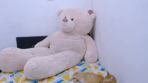 Snapshot of samantha2girl chatting on 02-21-25, 12:05 samantha online show from 02-21-25, 12:05