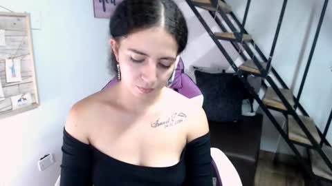 Snapshot of samantha2girl chatting on 10-08-25, 07:11 samantha online show from 10-08-25, 07:11