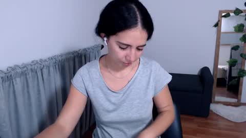 Snapshot of samantha2girl chatting on 11-21-25, 05:17 samantha online show from 11-21-25, 05:17