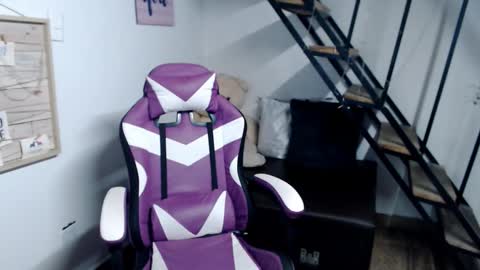 Snapshot of samantha2girl chatting on 11-24-25, 05:56 samantha online show from 11-24-25, 05:56