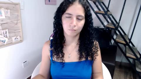 Snapshot of samantha2girl chatting on 12-13-25, 08:04 samantha online show from 12-13-25, 08:04