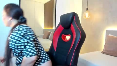 S A M A N T H A online show from 10-09-25, 01:58