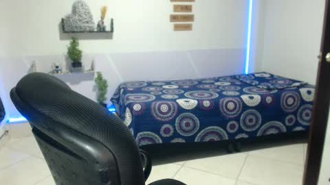 sammy online show from 10-04-25, 03:37