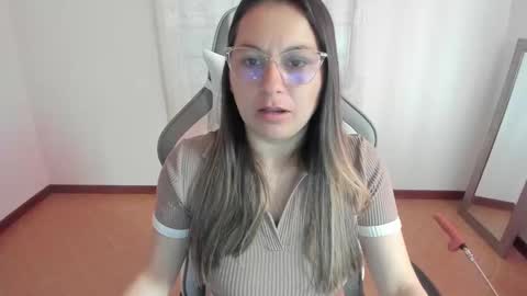 Snapshot of samantha__wilson chatting on 02-20-25, 12:36 Samantha  online show from 02-20-25, 12:36