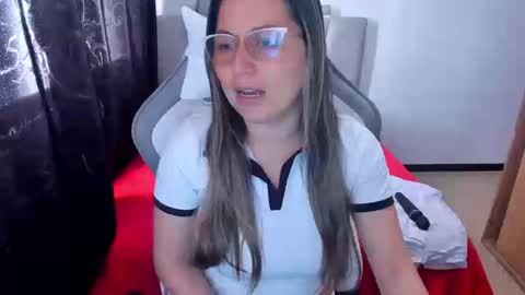 Snapshot of samantha__wilson chatting on 09-11-25, 02:06 Samantha  online show from 09-11-25, 02:06