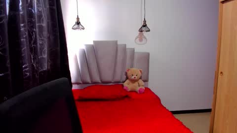 Snapshot of samantha__wilson chatting on 09-24-25, 11:35 Samantha  online show from 09-24-25, 11:35