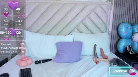 Snapshot of samantha_duque11 chatting on 01-07-25, 07:42 Samantha online show from 01-07-25, 07:42