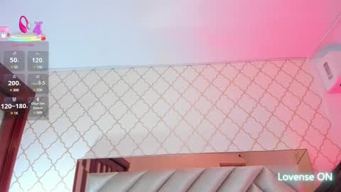 Snapshot of samantha_duque11 chatting on 02-21-25, 04:29 Samantha online show from 02-21-25, 04:29