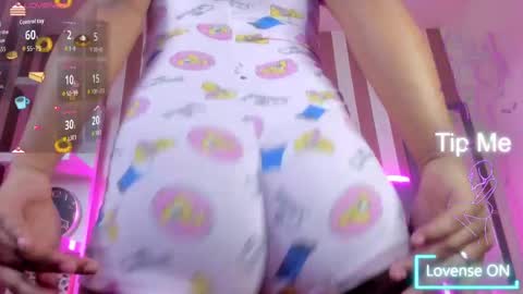 Snapshot of samantha_evans_18 chatting on 10-23-25, 05:07 Samantha online show from 10-23-25, 05:07