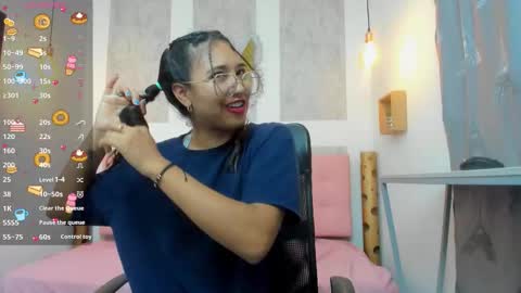 Snapshot of samantha_fox8 chatting on 12-04-25, 10:46 online show from 12-04-25, 10:46