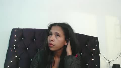 Snapshot of samantha_fox_squirt chatting on 12-10-24, 08:51 lizzy online show from 12-10-24, 08:51