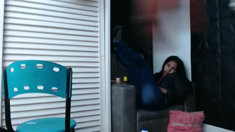 Snapshot of samantha_fox_squirt chatting on 12-12-24, 10:02 lizzy online show from 12-12-24, 10:02