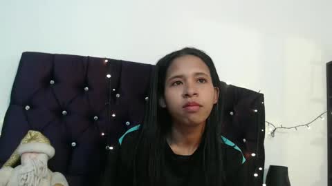 Snapshot of samantha_fox_squirt chatting on 12-24-24, 04:22 lizzy online show from 12-24-24, 04:22