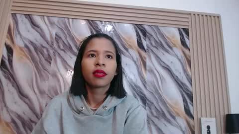 Snapshot of samantha_fox_squirt chatting on 11-30-25, 12:47 lizzy online show from 11-30-25, 12:47