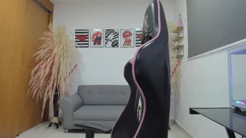 Snapshot of samantha_ga chatting on 02-18-25, 06:04 Samantha ga online show from 02-18-25, 06:04