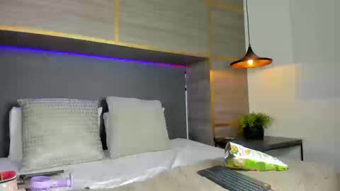 Samantha online show from 09-09-25, 02:38