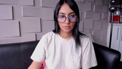 Snapshot of samantha_jadee chatting on 12-24-24, 03:37 Samantha online show from 12-24-24, 03:37