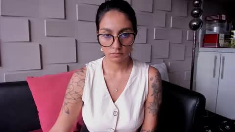 Snapshot of samantha_jadee chatting on 01-03-25, 04:16 Samantha online show from 01-03-25, 04:16