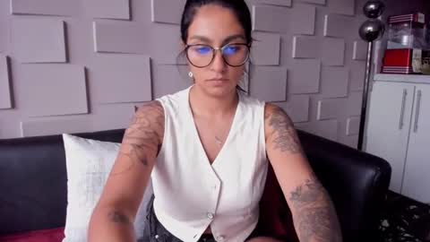 Snapshot of samantha_jadee chatting on 01-03-25, 07:18 Samantha online show from 01-03-25, 07:18