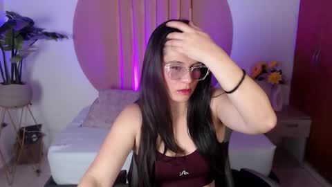 Snapshot of samantha_loughty chatting on 12-16-25, 07:30 S A M A N T H A online show from 12-16-25, 07:30